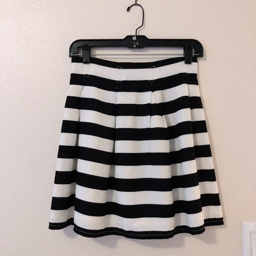 High Waisted Striped Mini Skirt (S)